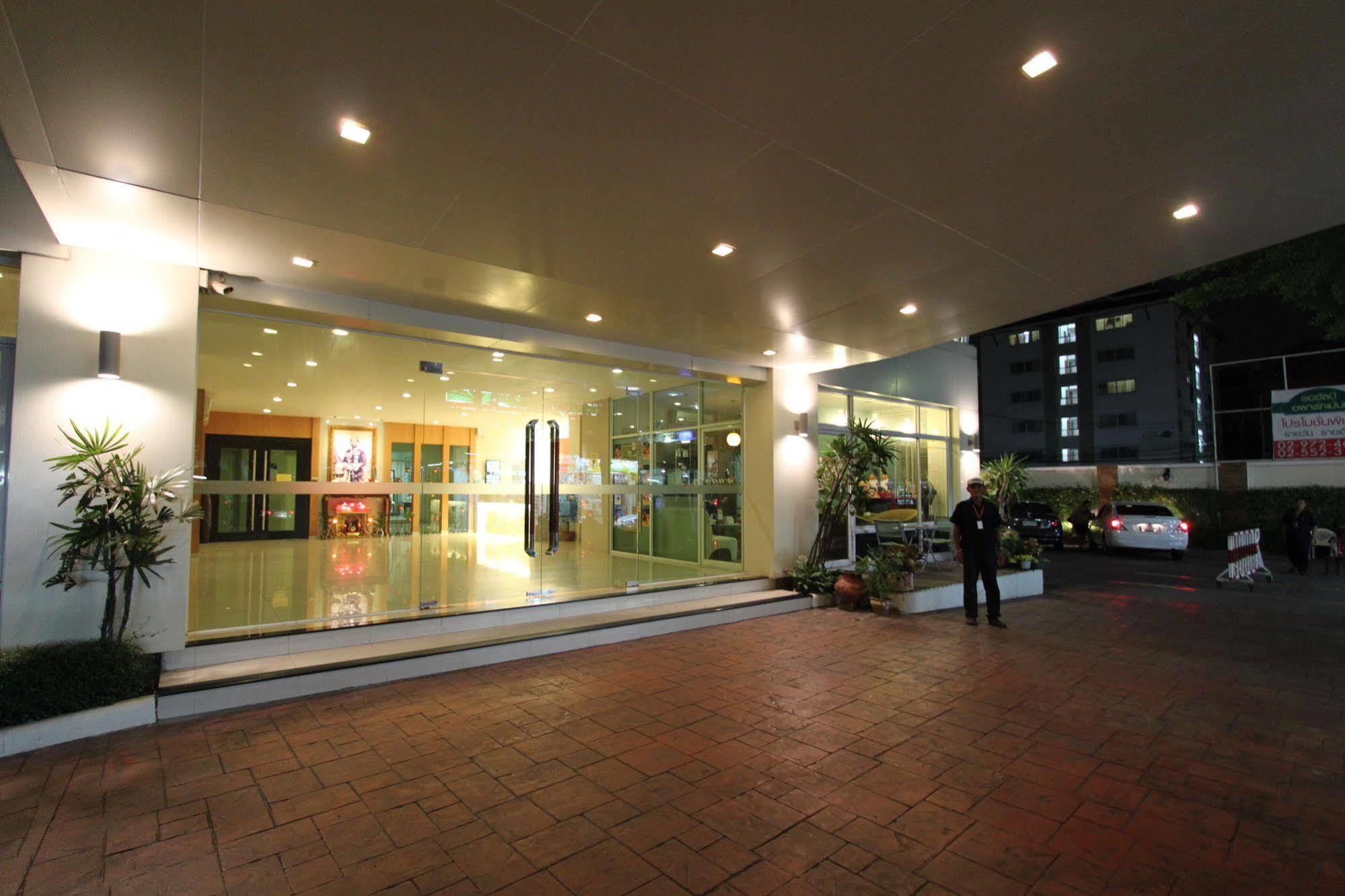 The Royalbee Aparthotel Banguecoque Exterior foto