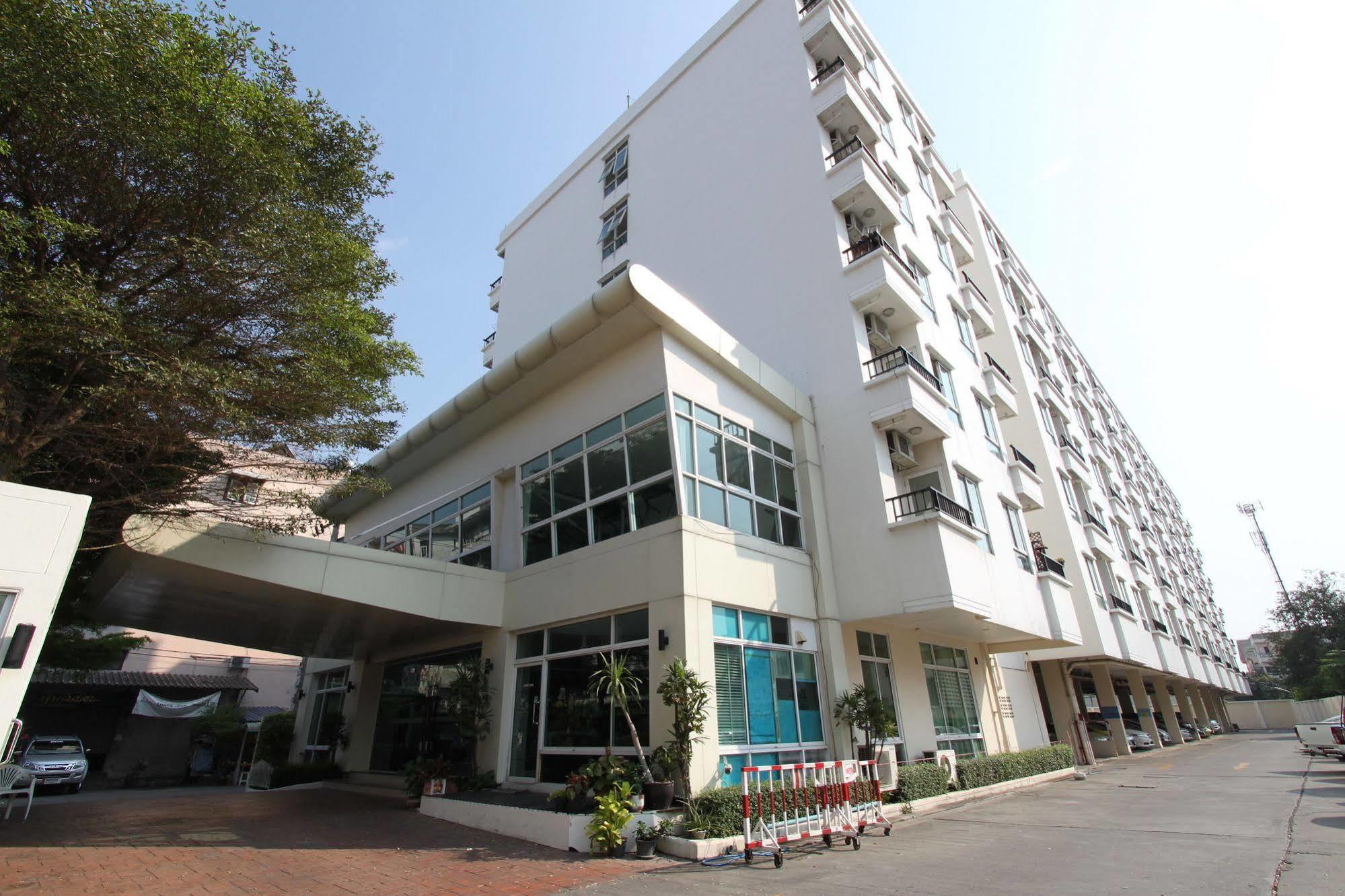 The Royalbee Aparthotel Banguecoque Exterior foto